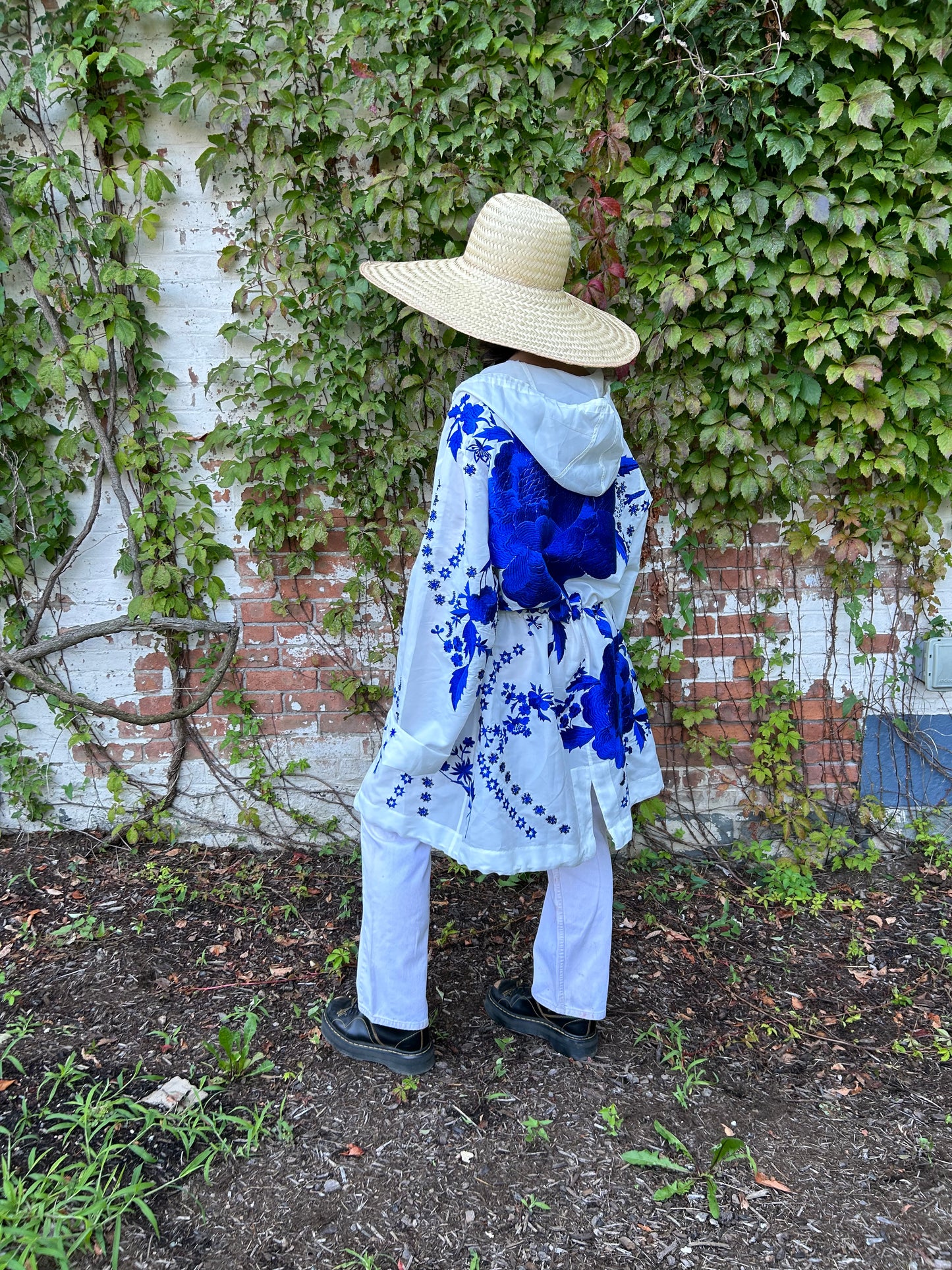 "Giant Peonies" Parka - White/Blue