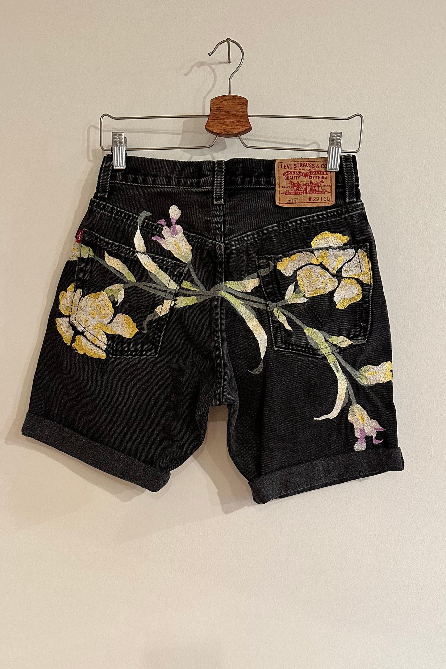 "Iris" Levis Cut Off Short - Denim/Multi