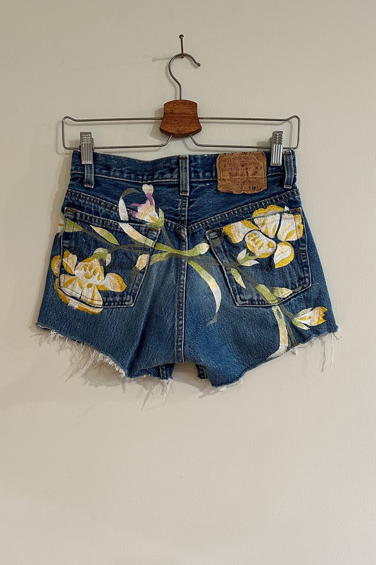 "Iris" Levis Cut Off Short - Denim/Multi