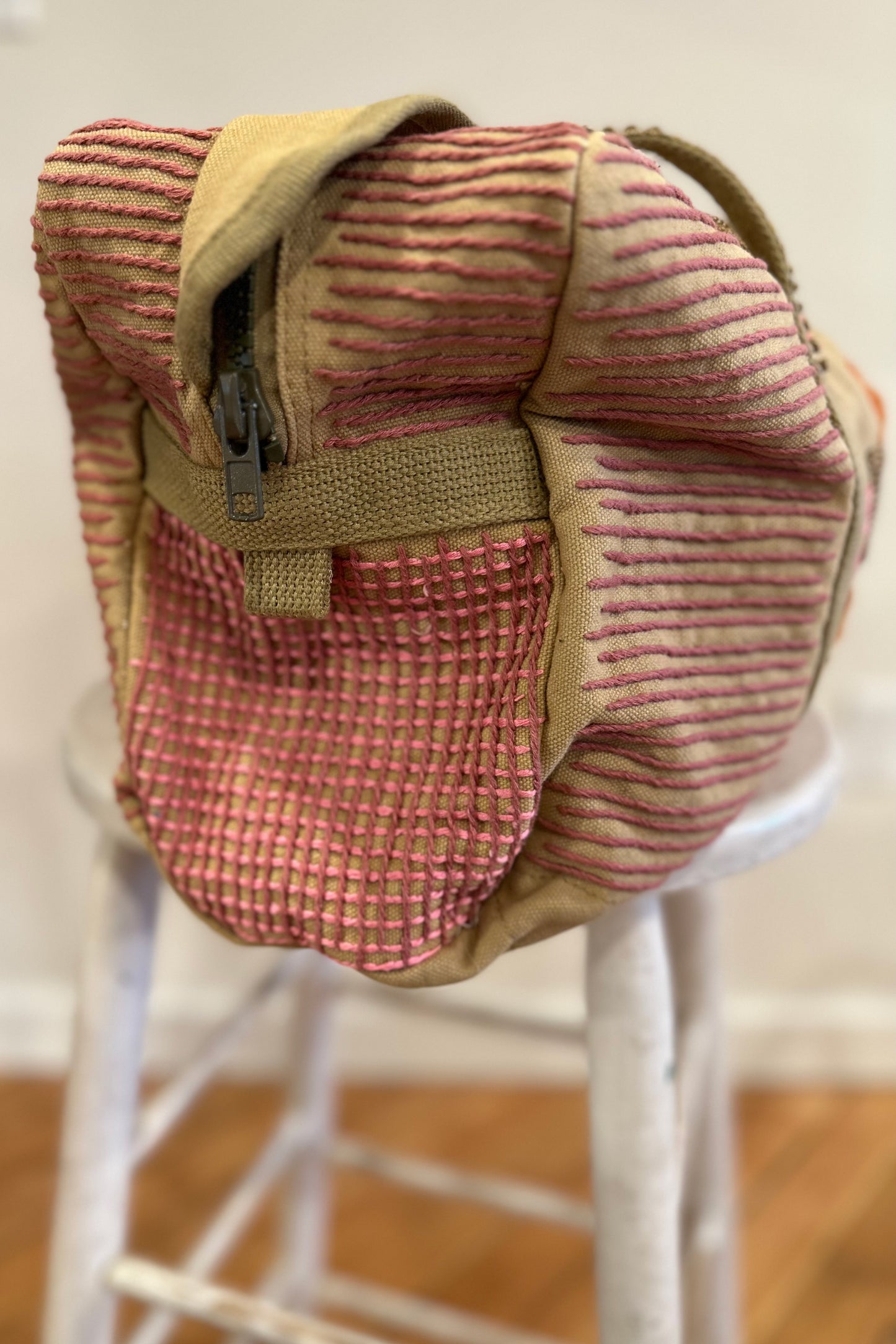 “Rope Flora” Small Bag - Tan/Pink
