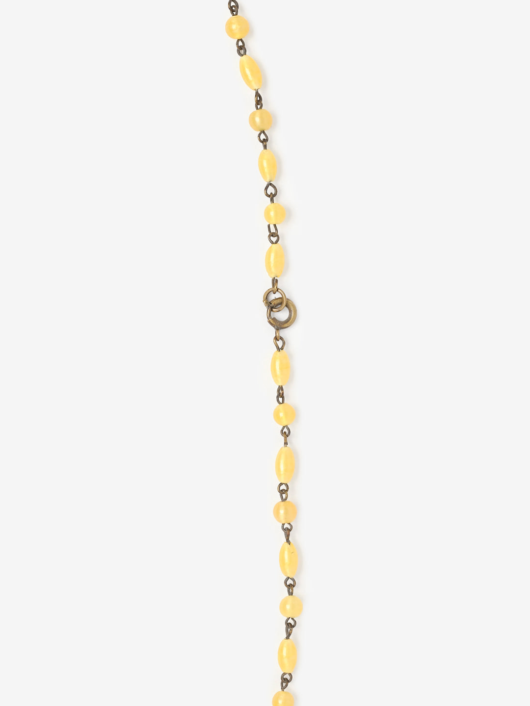 Vintage yellow beaded necklace, clasp view. 