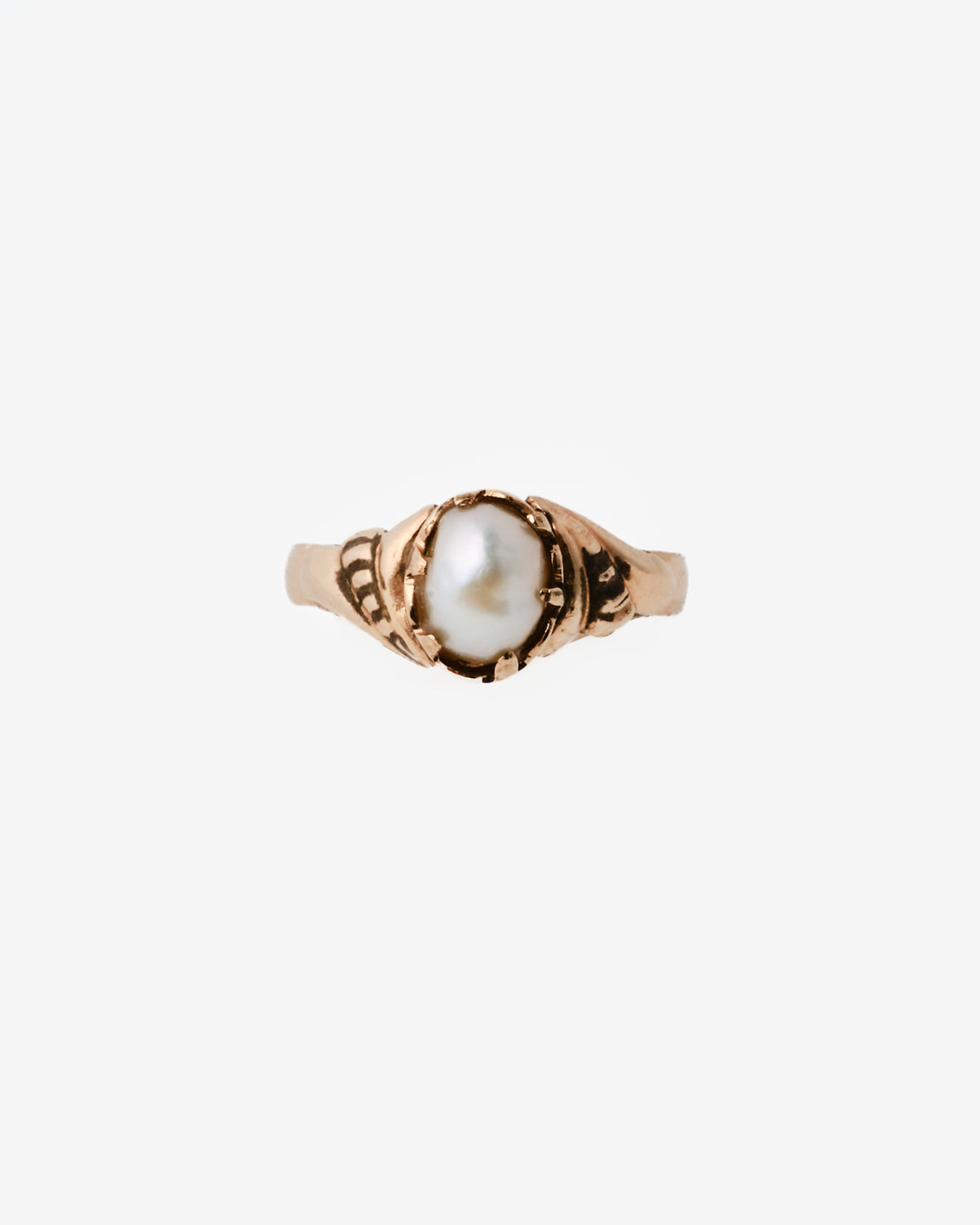 10k vintage pearl ring, front view