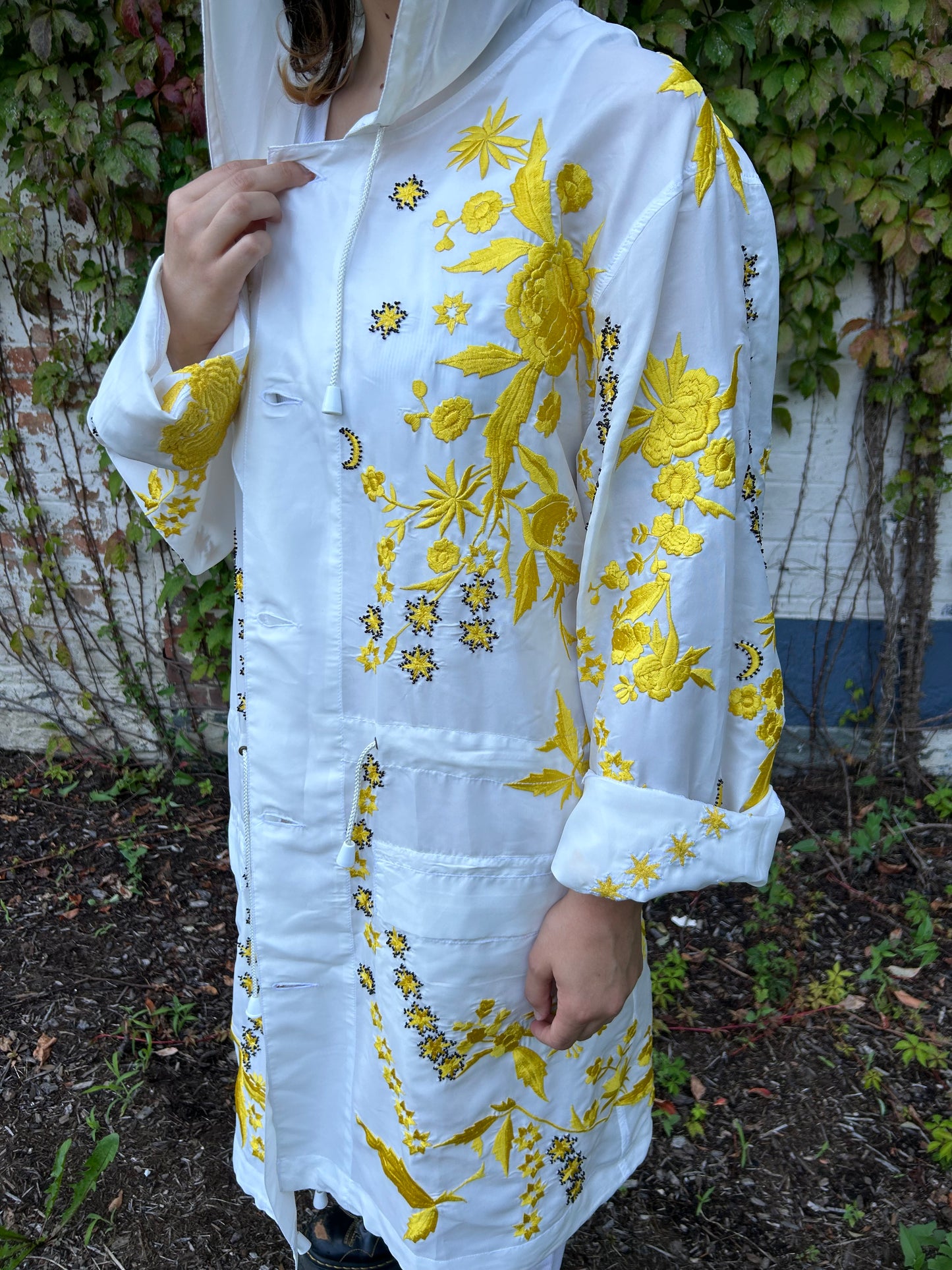 "Giant Peonies" Parka - White/Yellow