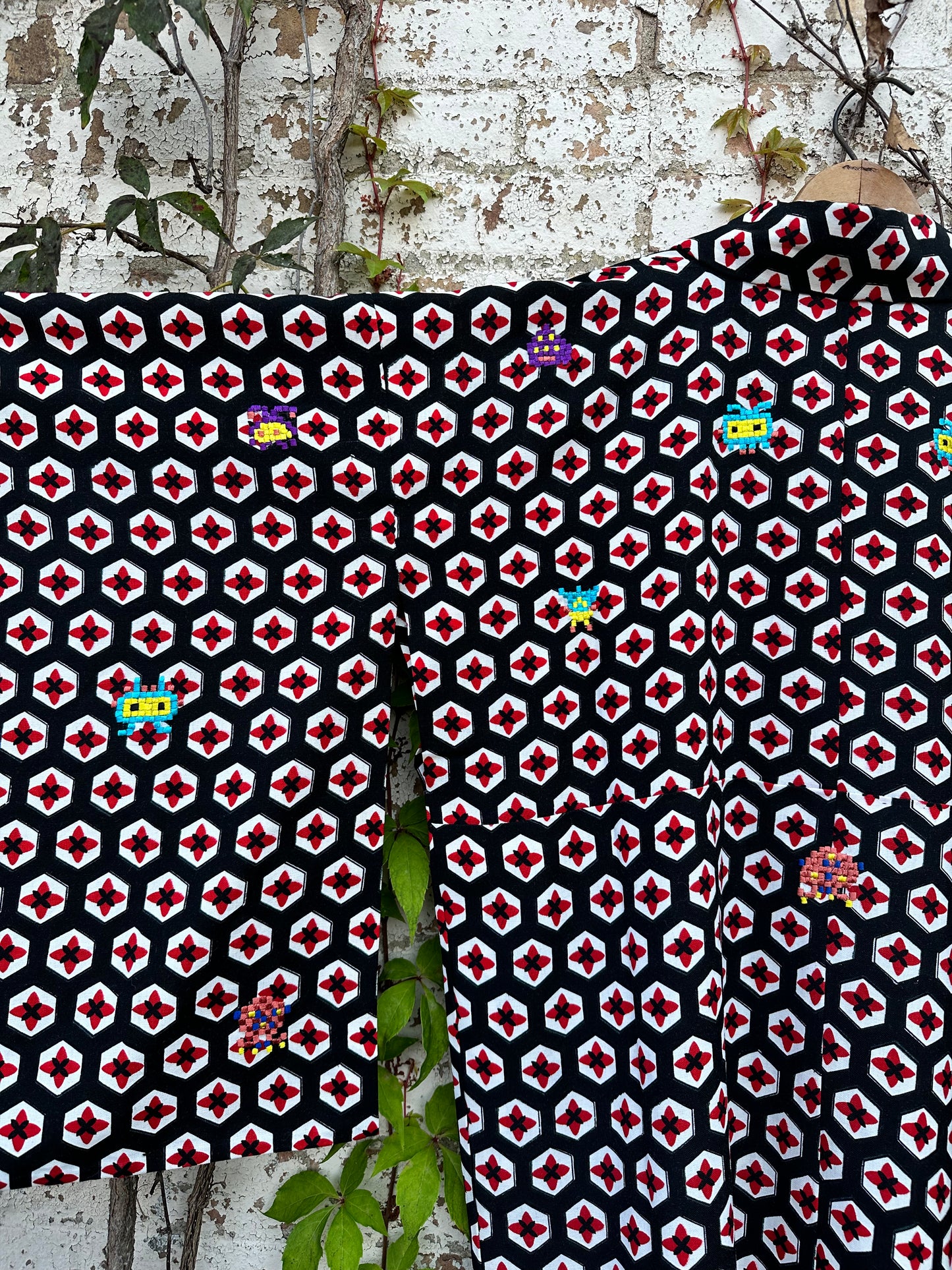 "Space Invaders" Kimono - Hexagons