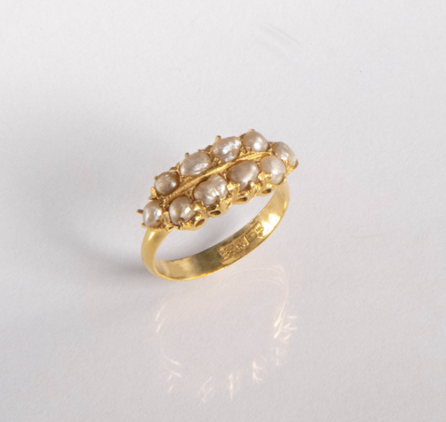 Vintage pearl ring, front view 