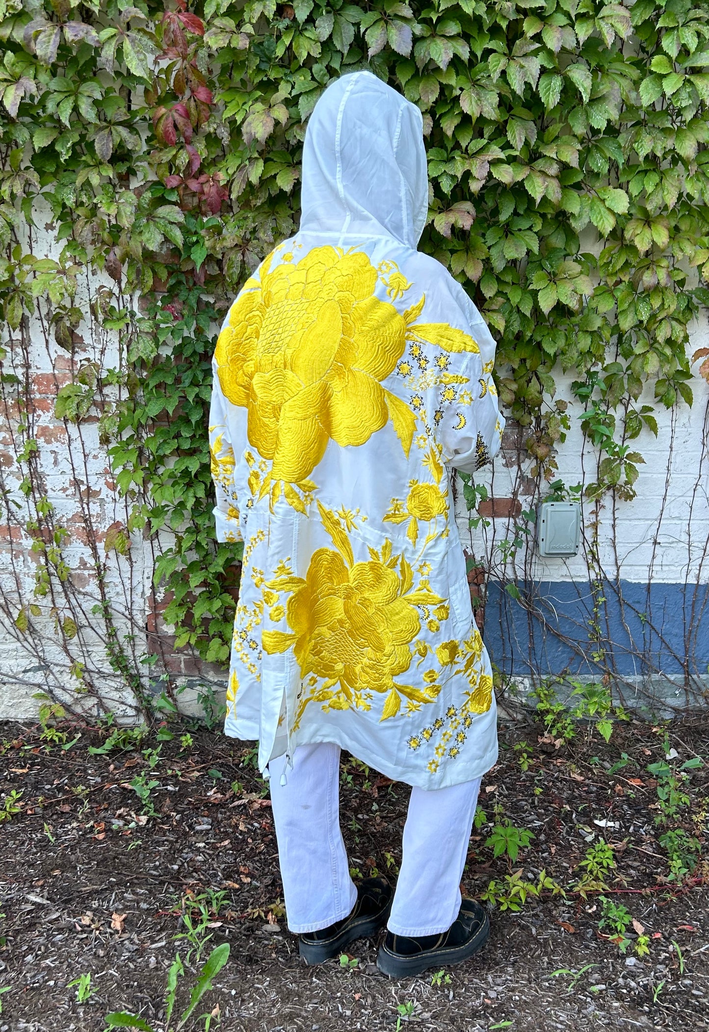 "Giant Peonies" Parka - White/Yellow