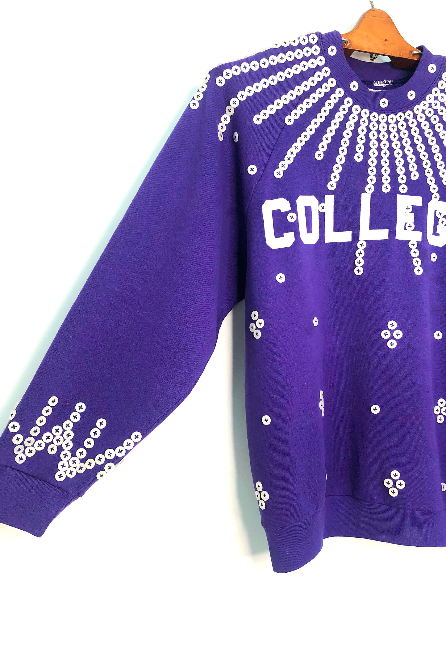 "Pearlie Sunray" College Sweatshirt - Graphic/Pearls
